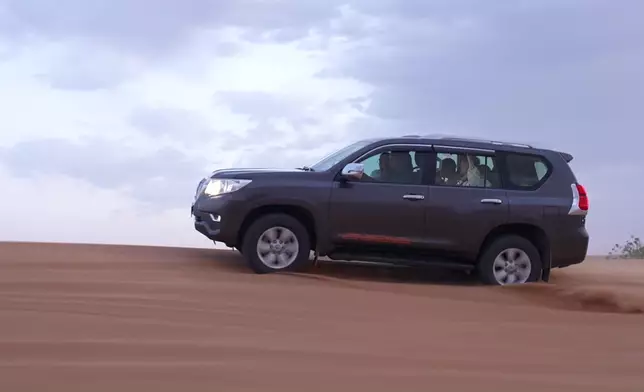 架車真係好震架，而Nicholas明顯係驚過阿姐。