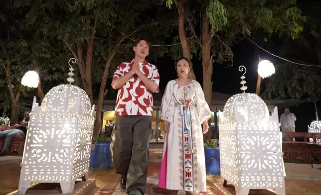 阿姐玩到勁開心，成個少女咁。