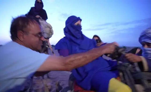 阿姐呢吓好好腰力。