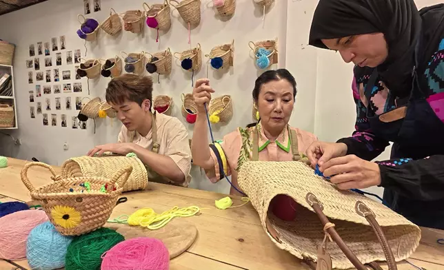 估唔到一個藤籃都可以用嚟追問戀情。