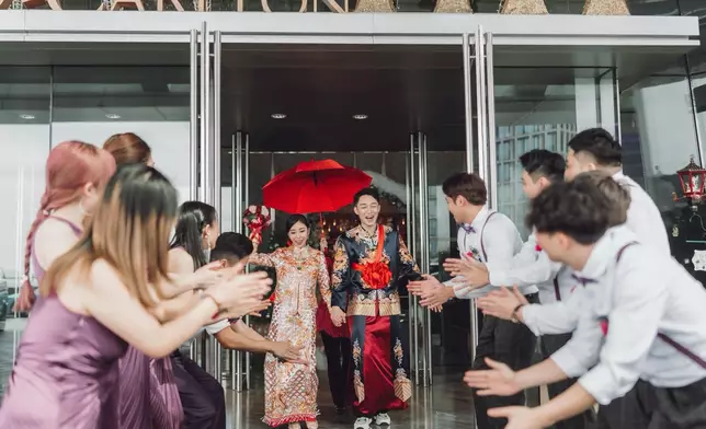 完成接新娘儀式