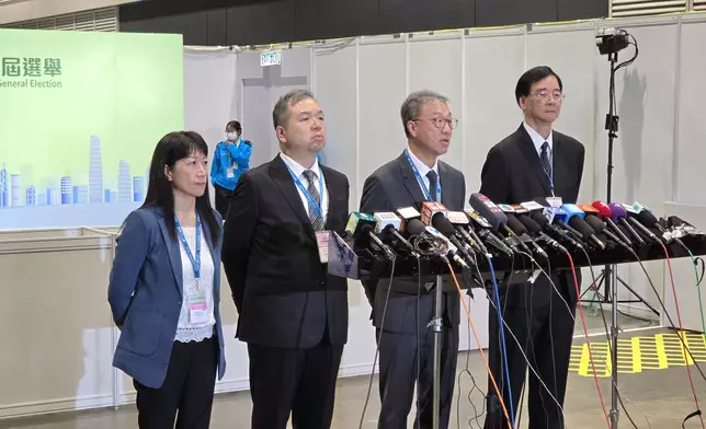 選管會主席陸啟康。巴士的報記者攝