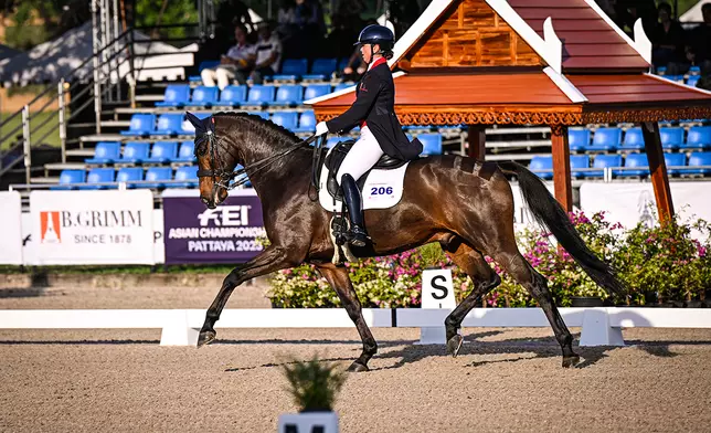蕭頴瑩於盛裝舞步賽團體賽取得銅牌。