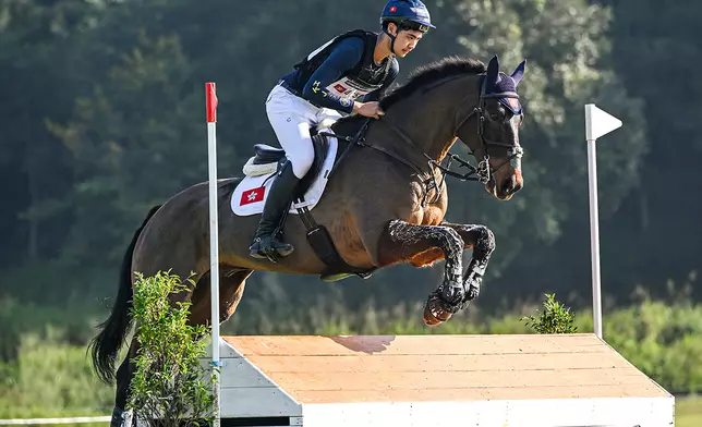 黃籽頤勇奪三項賽團體賽銅牌。