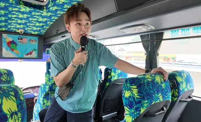 Rax不僅陪粉絲旅行，還肩負起「家鄉文化推廣大使」的使命無論是景點故事、文化背景或美食歷史，他都親自講解，讓粉絲以最貼近當地的視角認識馬來西亞。