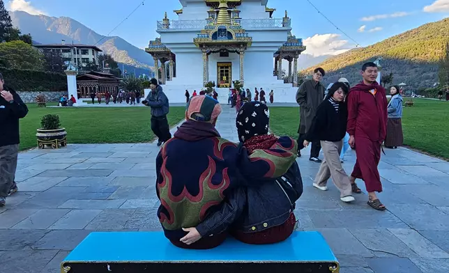 真係去到邊都拖到實，無論係咪拍緊節目都好。