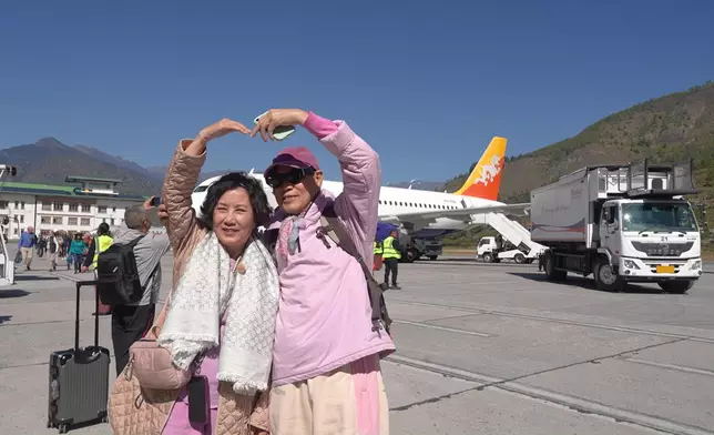 真係去到邊都拖到實，無論係咪拍緊節目都好。