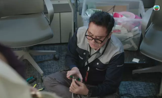 呢位智慧長者真係又有腦又Cutie，呢個場口睇到人好舒服，但又學到好多嘢。