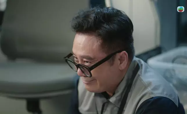 呢位智慧長者真係又有腦又Cutie，呢個場口睇到人好舒服，但又學到好多嘢。