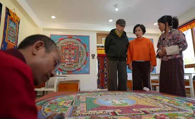 「壇城沙畫」體驗別具意義。