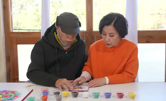 「壇城沙畫」體驗別具意義。