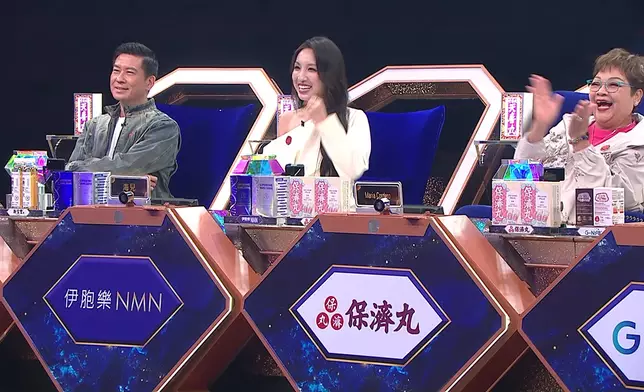 海兒在見到「獅子王」造型後脫口而出：哎呀！