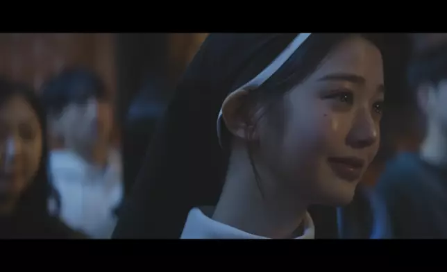 Karina與張員瑛展現眼淚演技。影片截圖