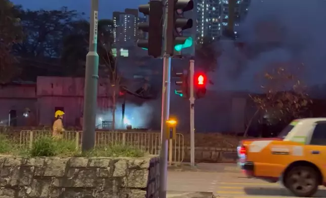 Angus_10411 Threads圖片