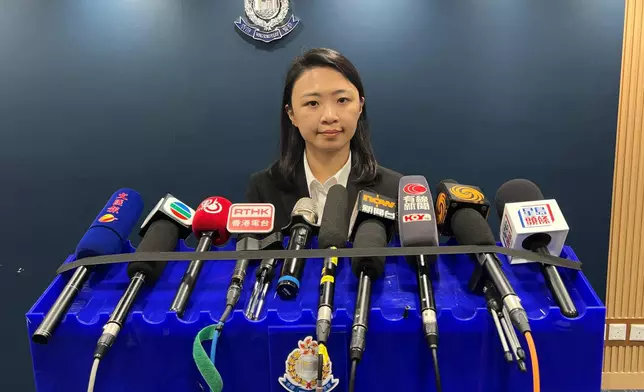 元朗警區刑事調查總督察冼珈瑤會見傳媒。