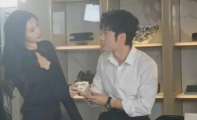 郭珮文劇中色誘丁子朗。