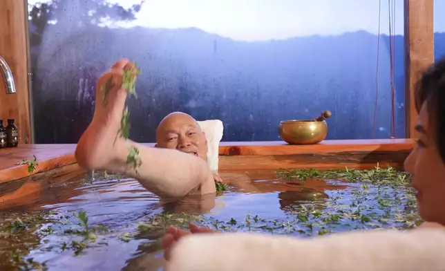 呢個熱石浴好似好歎咁。