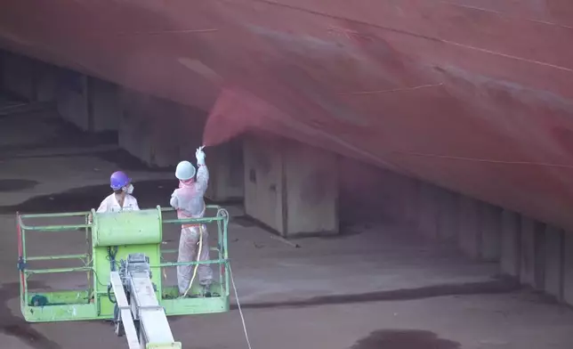 Janis去到廈門的造船廠，戴上安全裝備走進船廠，直擊中國汽車運輸船出口量如何成為全球第一。