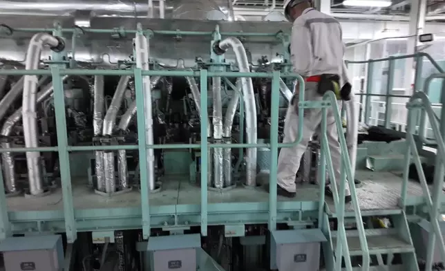 Janis去到廈門的造船廠，戴上安全裝備走進船廠，直擊中國汽車運輸船出口量如何成為全球第一。