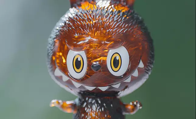 滙豐抽獎活動得獎客戶在香港站展覽期間可優先購買的特別版公仔