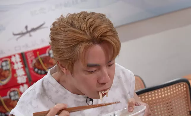 何廣沛與林正峰即場「鬥雪」，結果林正峰「濁親」，全場爆笑。