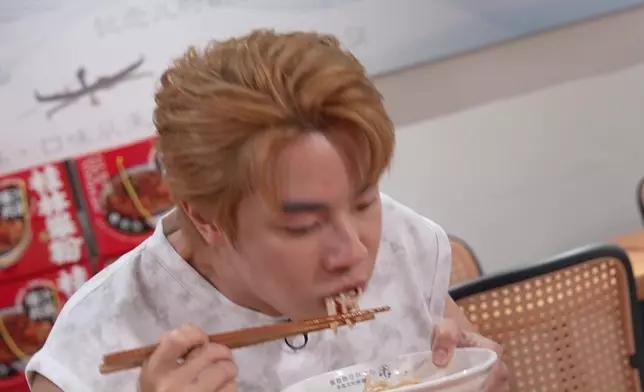 何廣沛與林正峰即場「鬥雪」，結果林正峰「濁親」，全場爆笑。