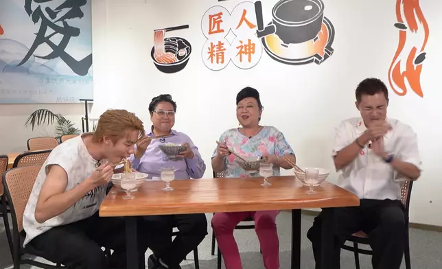 何廣沛與林正峰即場「鬥雪」，結果林正峰「濁親」，全場爆笑。