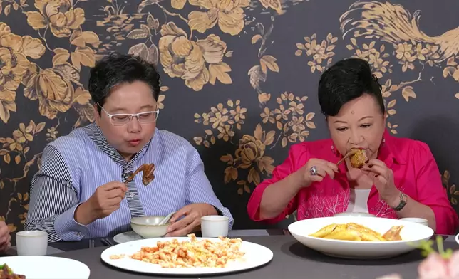 更品嚐「桂花宴」，菜式豐富包括：桂花羹、桂花糖排、酥炸灕江小河蝦、招牌桂花鹽水雞及桂花糖藕等。