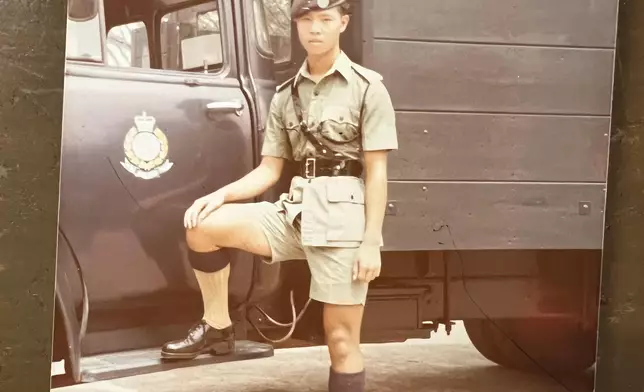 鄭民忠於一九八一年加入少警。