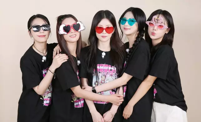 Apink明年出道15週年。Apink官方X圖片