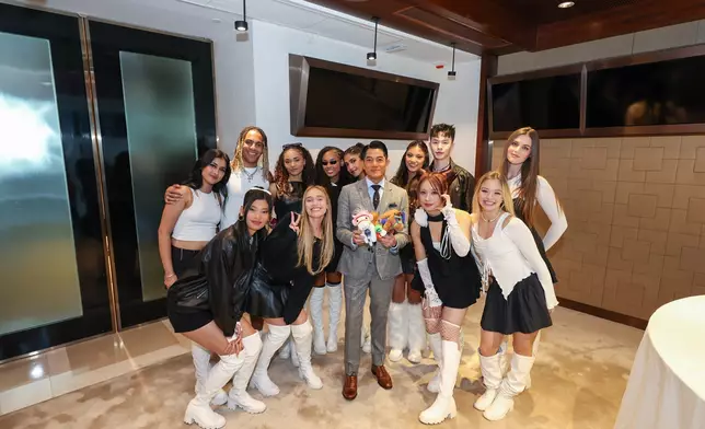 感謝郭富城一直以來在舞蹈上及歌曲《Giddy Up》的無私指導。