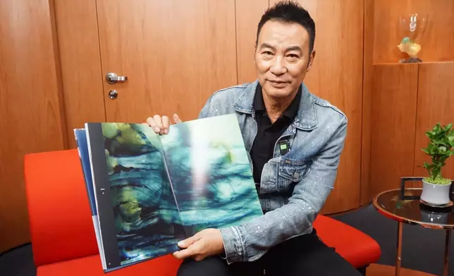 任達華自爆愛逛花園街收集凋謝花朵！