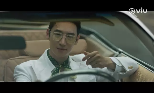 李帝勳再度扮鬼扮馬。Viu提供圖片