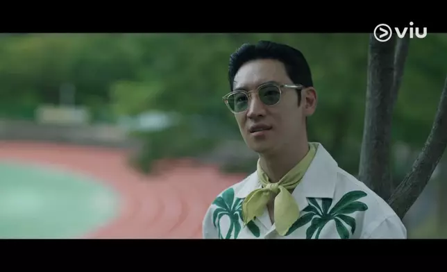 本周李帝勳化身歐洲體育經理人。Viu提供圖片