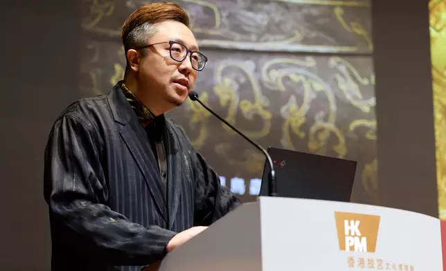 周大福珠寶集團創作總經理林鴻勝先生於「古往『金』來」項目大師班講座分享如何融合傳統黃金工藝與現代設計理念。