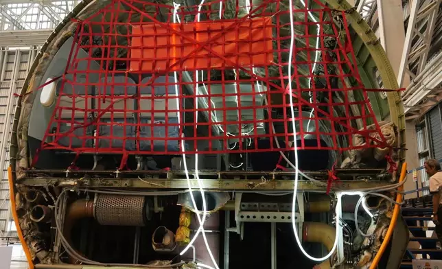 學員將使用一架從成都運至香港的退役空中巴士A319飛機部分部件作為教材。巴士的報記者攝