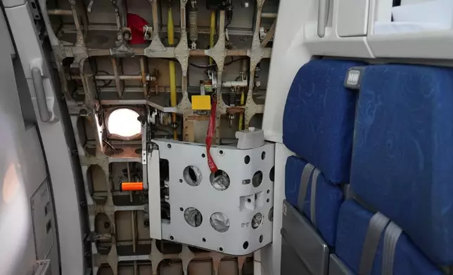 學員將使用一架從成都運至香港的退役空中巴士A319飛機部分部件作為教材。巴士的報記者攝