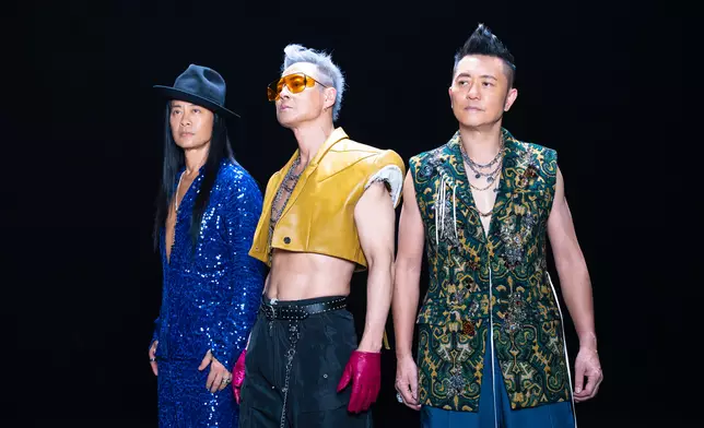 草蜢推出新歌《老的辣》。