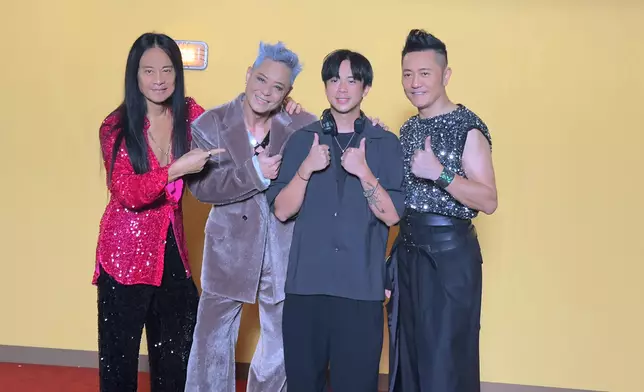 草蜢這次與年紀輕輕的新導演及團隊合作。