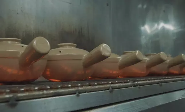 煲仔飯要有飯焦就要不停轉。