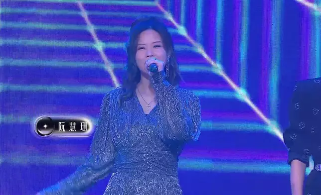 《中3》選手打頭陣合唱《敢愛敢做》