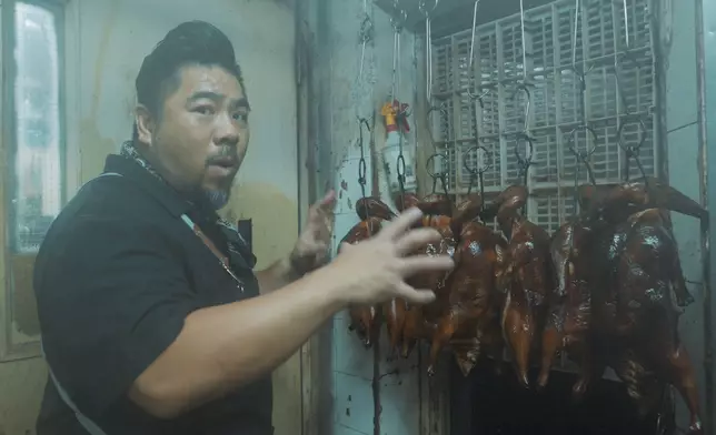 Christian推介西環一間燒味店，燒鵝做到皮脆肉嫩。