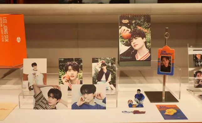 2026年月曆等多款精品。