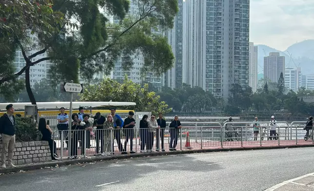 巴士的報記者攝