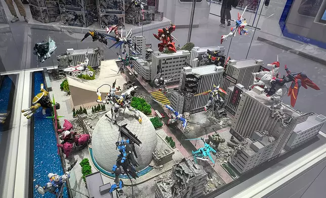 香港特色景點為背景的情景模型。巴士的報記者攝