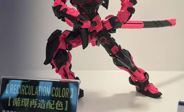 MG 1/100 迷惘高達紅色機。巴士的報記者攝