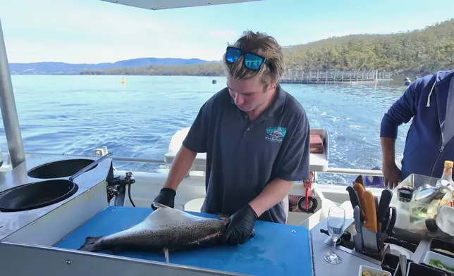 呢個超新鮮船河海鮮宴超正。