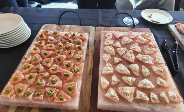 呢個超新鮮船河海鮮宴超正。