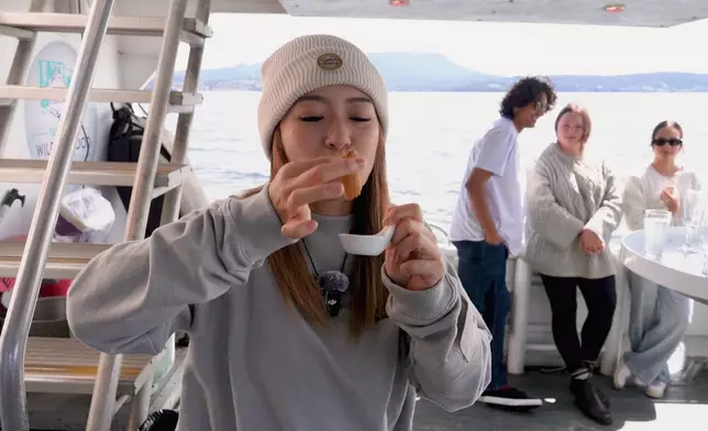 呢個超新鮮船河海鮮宴超正。