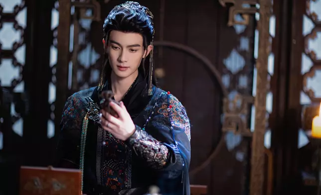 夙砂國大皇子鳳隨歌（陳哲遠飾）